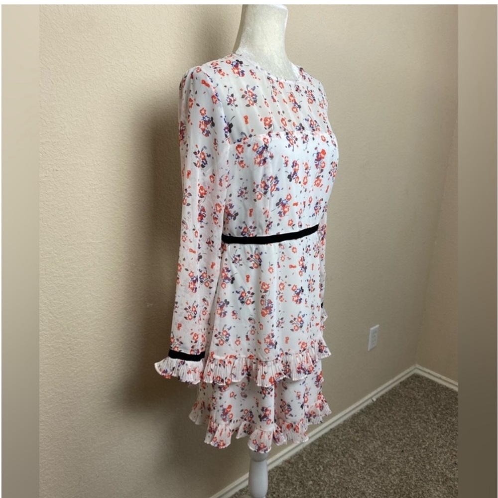 Lulus Floral to See White Floral Print Long Sleeve Mini Dress Size Medium - Picture 8 of 13